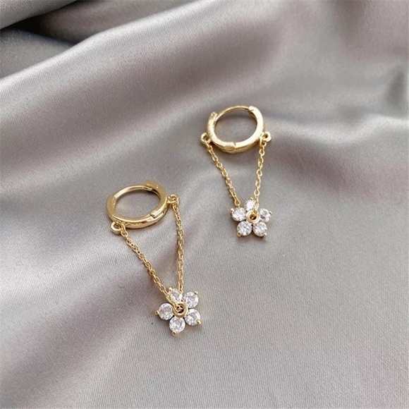 Sterling Silver Tassel Flower Simulated Diamonds Gold Earrings - Picture 3 of 6